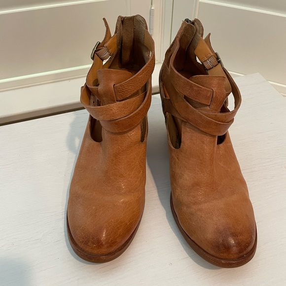 Kork-Ease Women's Stina clogs booties Size 6.5 Tan Brown Leather strappy shoe - Picture 10 of 10